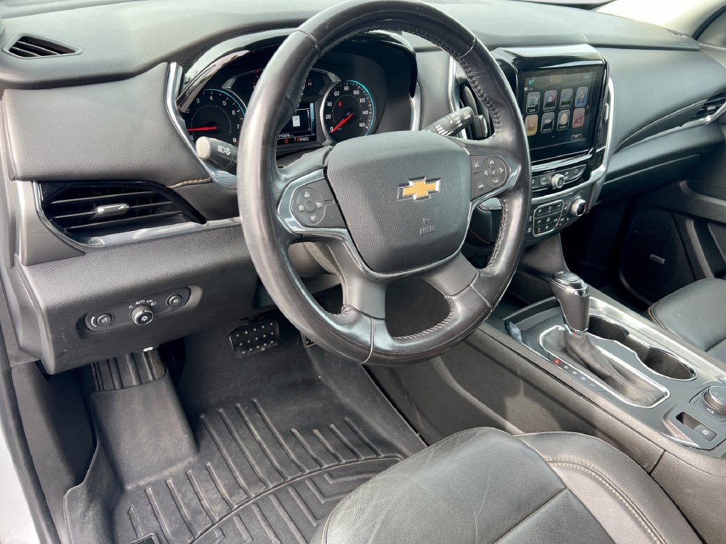 Used 2019 Chevrolet Traverse LT w/ LT Premium Package AWD/4WD image 40