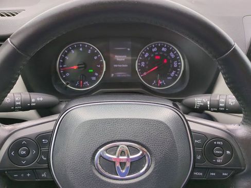Used 2019 Toyota RAV4 XLE Premium w/ Cold Weather Package FWD image 29