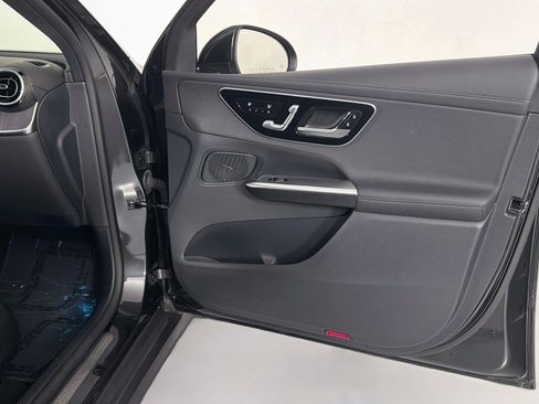 Used 2024 Mercedes-Benz GLC 300 image 22