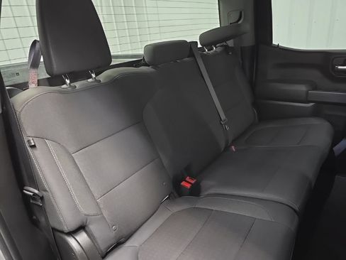 Used 2019 Chevrolet Silverado 1500 LT w/ Fleet Comfort Package AWD/4WD image 16