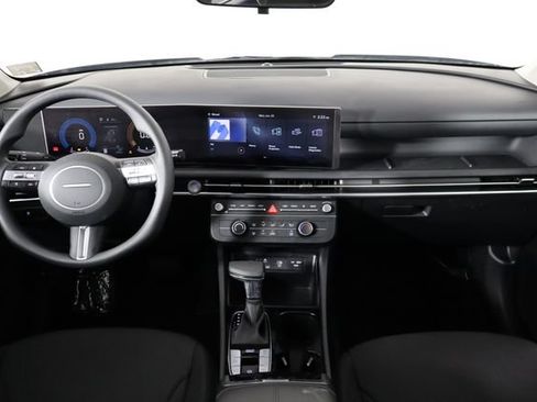 Used 2025 Hyundai Tucson SE FWD image 13