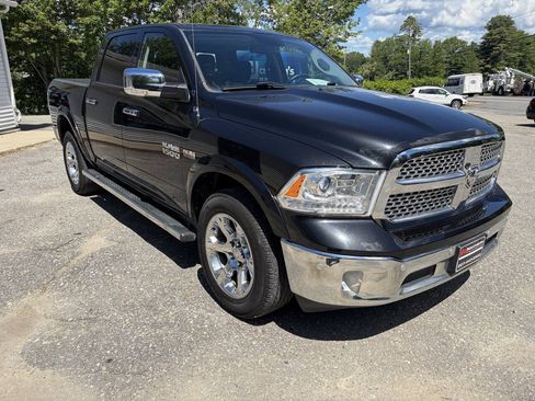 Used 2017 RAM 1500 Laramie w/ Convenience Group AWD/4WD image 13
