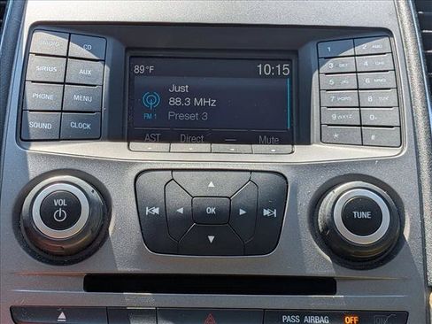 Used 2017 Ford Taurus SE FWD image 14