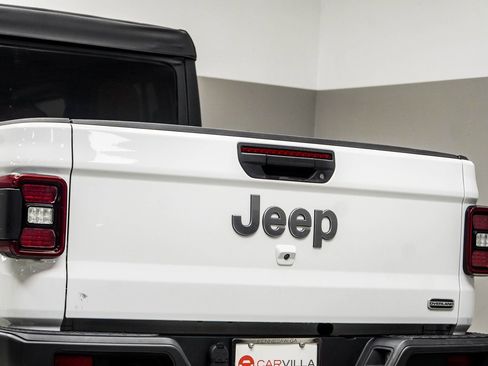 Used 2023 Jeep Gladiator Overland w/ LED Lighting Group image 12