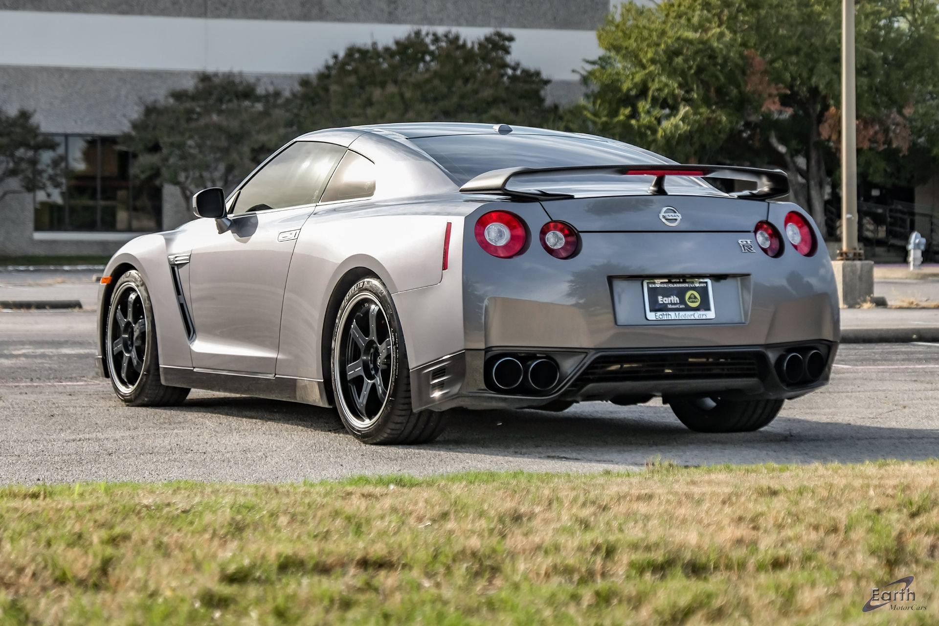 Used 2013 Nissan GT-R Black Edition AWD/4WD image 12