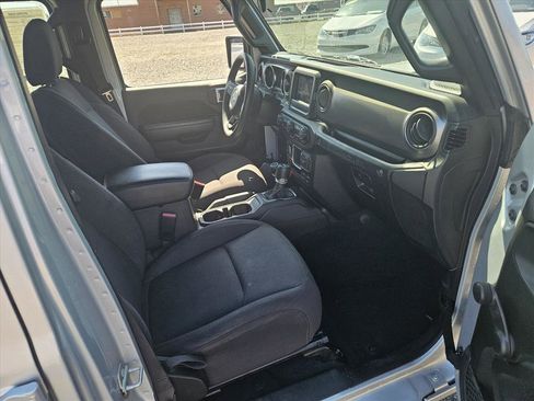Used 2022 Jeep Wrangler Unlimited Sport AWD/4WD image 13