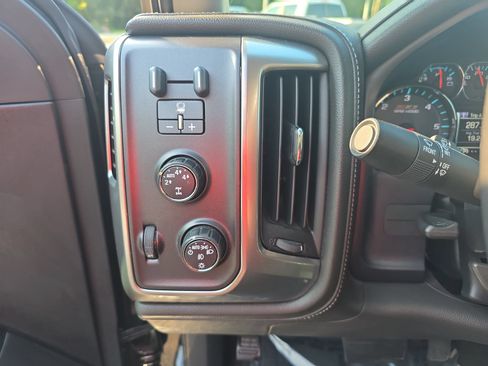 Used 2015 Chevrolet Silverado 1500 LTZ Z71 w/ LTZ Plus Package AWD/4WD image 25