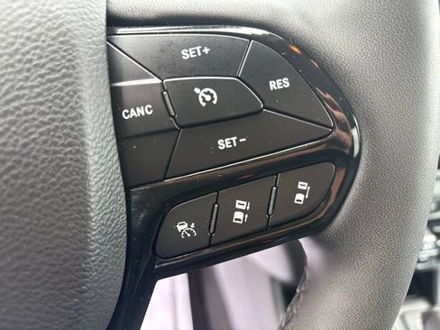 Used 2023 Jeep Cherokee Altitude Lux AWD/4WD image 25