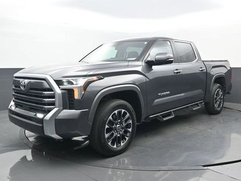 Used 2024 Toyota Tundra Limited AWD/4WD image 23