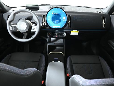 New 2025 MINI Cooper Countryman SE w/ Comfort Package Max image 4