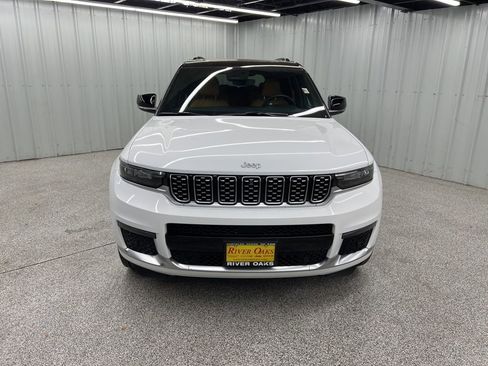 Used 2025 Jeep Grand Cherokee L Summit AWD/4WD image 2