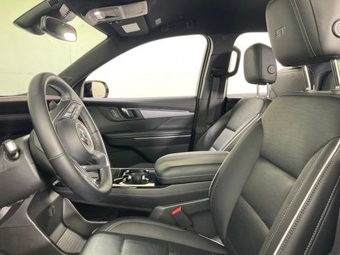 Used 2025 Buick Enclave Sport Touring w/ Power Package AWD/4WD image 28