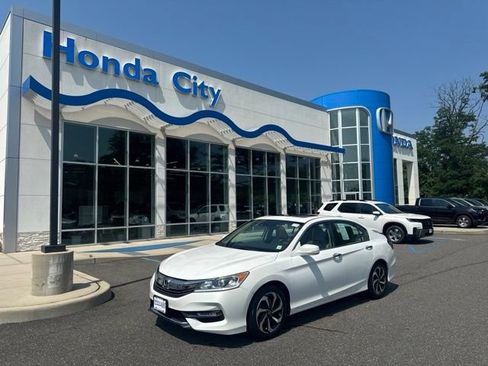 Used 2016 Honda Accord EX-L image 2