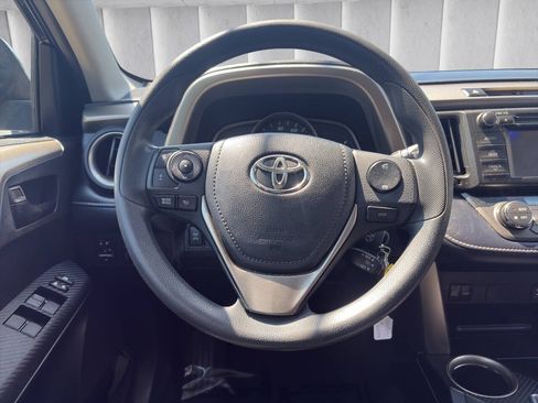 Used 2013 Toyota RAV4 XLE AWD/4WD image 10