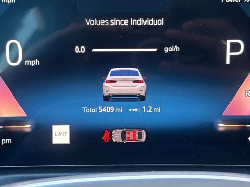Used 2025 BMW 330i Sedan w/ Convenience Package RWD image 34