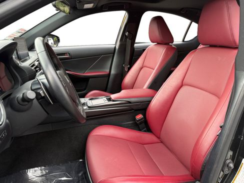 Used 2024 Lexus IS 300 F Sport image 9