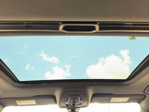 Used 2018 Audi A4 2.0T Ultra Premium Plus w/ Premium Plus Package image 29