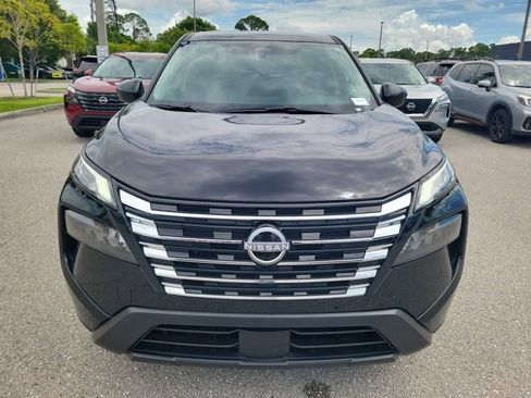 Certified 2026 Nissan Rogue SV FWD image 7