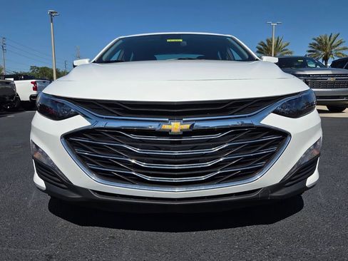 Used 2024 Chevrolet Malibu LT FWD image 2