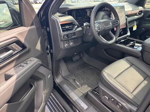 New 2026 GMC Yukon XL Denali w/ Sun & Power Step Package AWD/4WD image 17