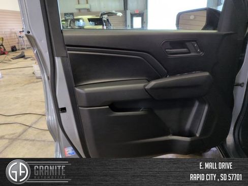 Used 2024 Chevrolet Colorado Trail Boss w/ LPO, Dark Essentials Package AWD/4WD image 10