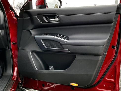 Used 2022 Nissan Pathfinder SL w/ Lighting Package (N92) image 21