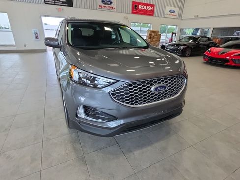 Used 2024 Ford Edge SEL w/ Convenience Package AWD/4WD image 4