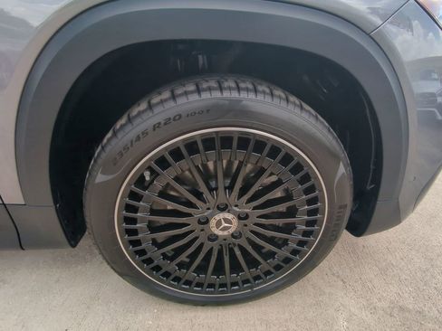 Used 2024 Mercedes-Benz EQB 300 4MATIC image 23