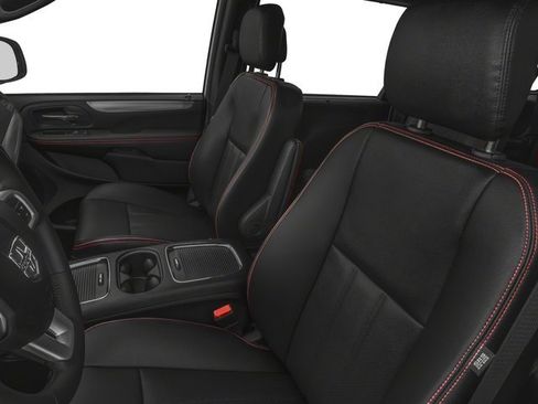 Used 2018 Dodge Grand Caravan GT FWD image 13