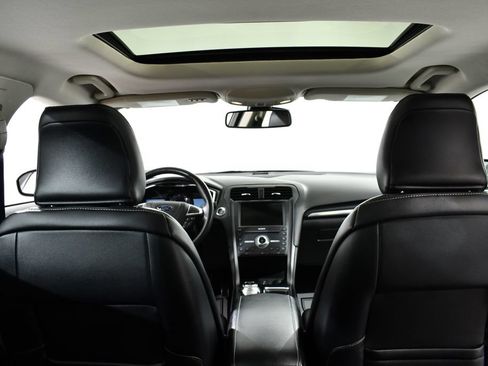 Used 2017 Ford Fusion Titanium FWD image 17