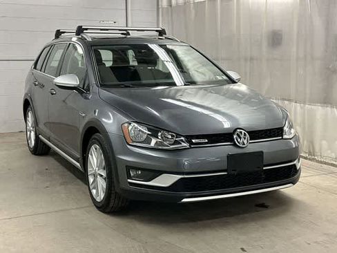 Used 2017 Volkswagen Golf Alltrack SE AWD/4WD image 29