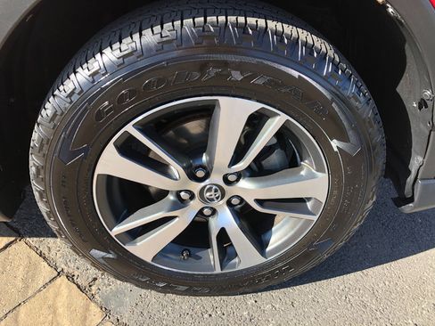 Used 2016 Toyota RAV4 XLE image 8