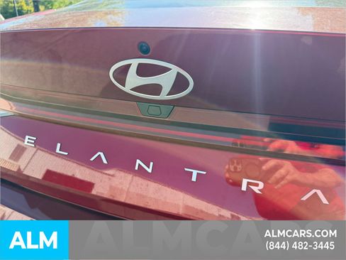 Used 2025 Hyundai Elantra SEL FWD image 6