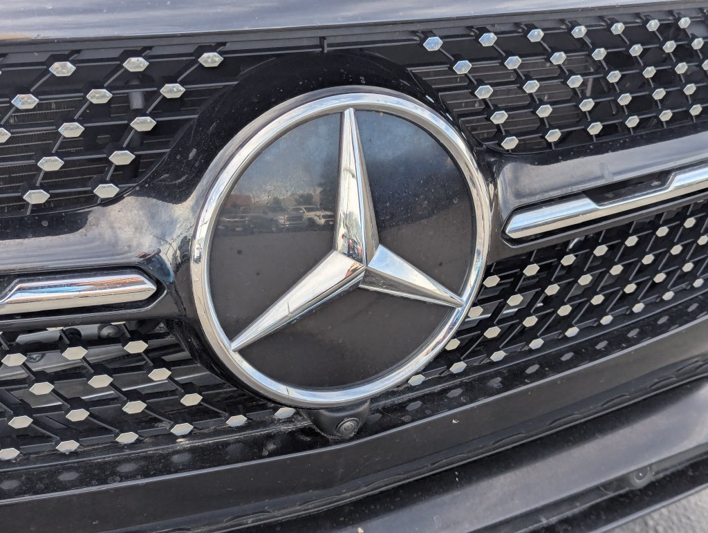 Used 2023 Mercedes-Benz GLC 300 4MATIC Coupe image 11
