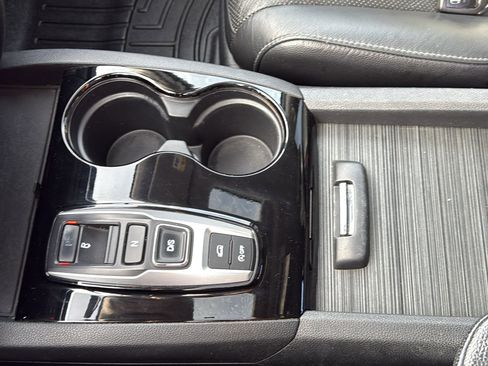 Used 2017 Honda Pilot Elite image 23