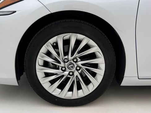 Used 2020 Lexus ES 350 w/ Accessory Package FWD image 27