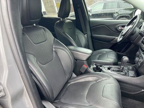 Certified 2020 Jeep Cherokee Limited AWD/4WD image 32