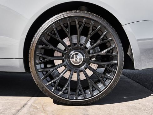 Used 2020 Rolls-Royce Wraith RWD image 19