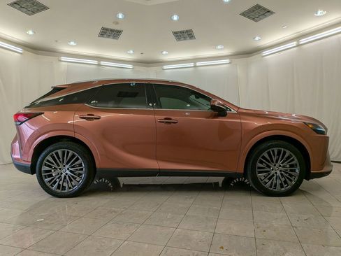 Certified 2024 Lexus RX 350 w/ Convenience Package image 11