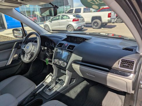 Used 2017 Subaru Forester 2.5i Limited AWD/4WD image 40