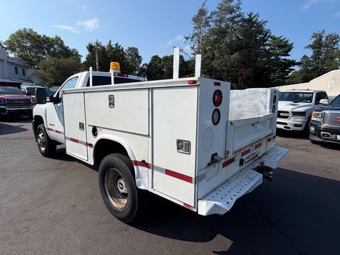 Used 2011 Chevrolet Silverado 3500 W/T AWD/4WD image 4