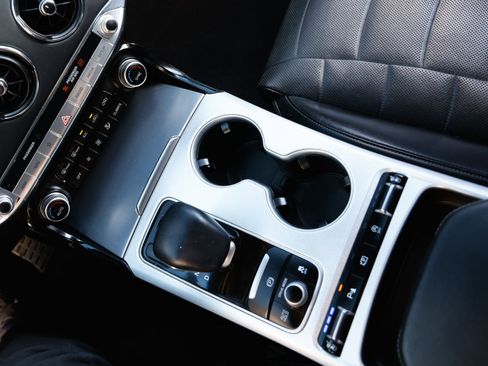 Used 2022 Kia Stinger GT2 image 40