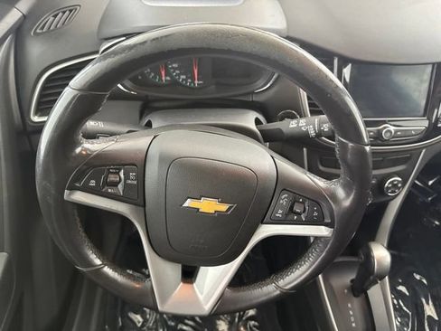 Used 2022 Chevrolet Trax LT w/ Driver Confidence Package AWD/4WD image 23
