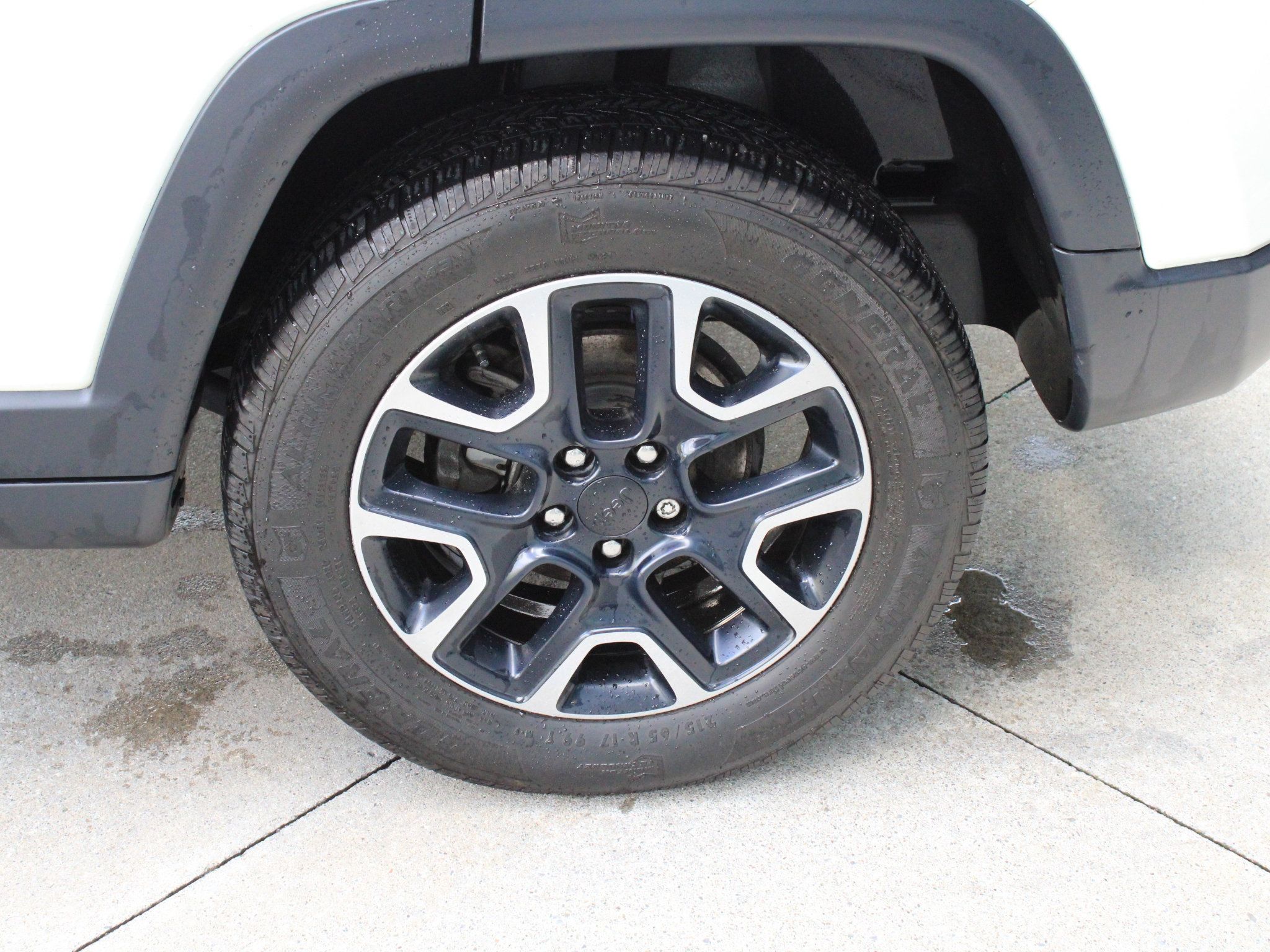 Used 2018 Jeep Compass Trailhawk w/ Cold Weather Group AWD/4WD image 13