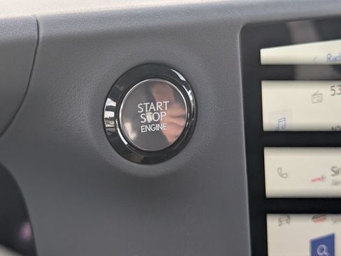 Used 2024 Lexus GX 550 w/ Accessory Package (31) AWD/4WD image 25