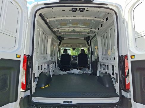 New 2025 Ford Transit 250 148 Medium Roof image 6