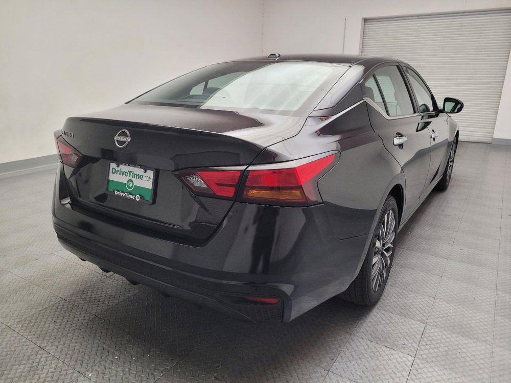 Used 2025 Nissan Altima 2.5 SV FWD image 7
