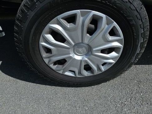 Used 2023 Ford Transit 350 XLT image 10