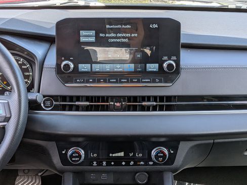 Used 2023 Mitsubishi Outlander SE AWD/4WD image 19