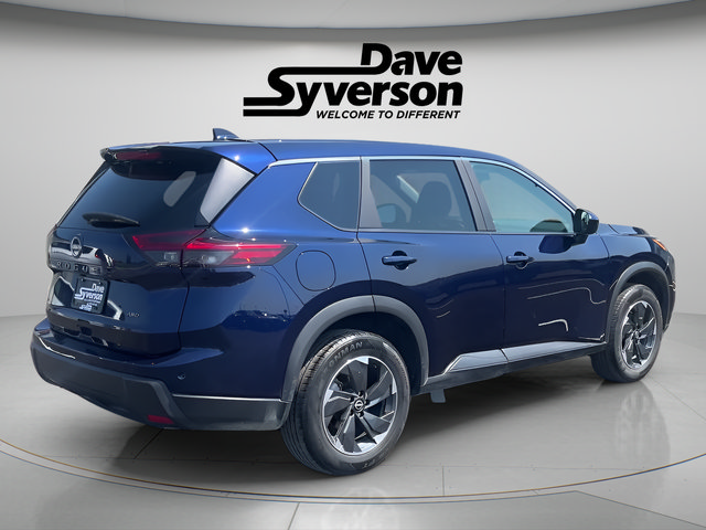 Used 2025 Nissan Rogue SV AWD/4WD image 5
